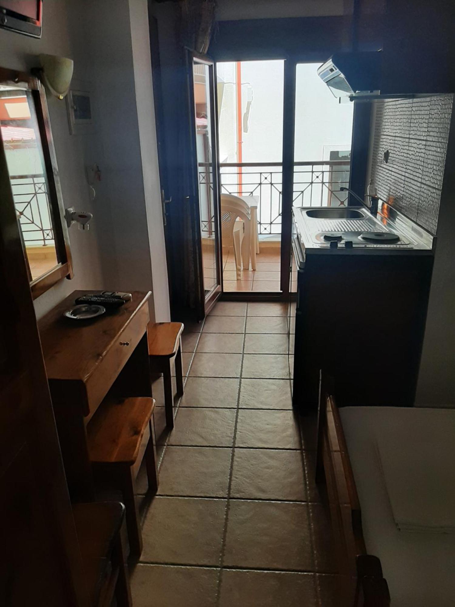 سارتي Hotel Kosmas الغرفة الصورة