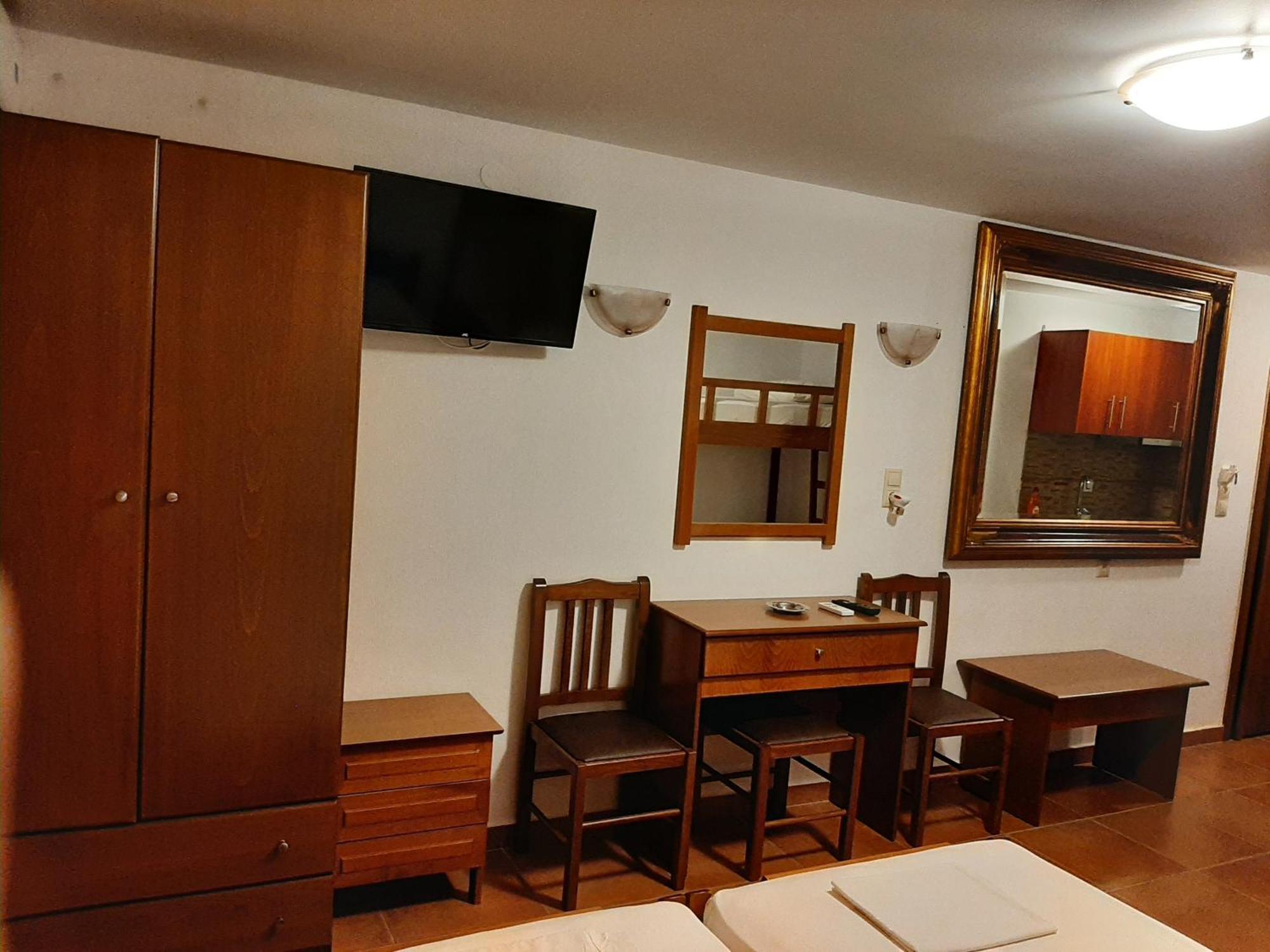 سارتي Hotel Kosmas الغرفة الصورة