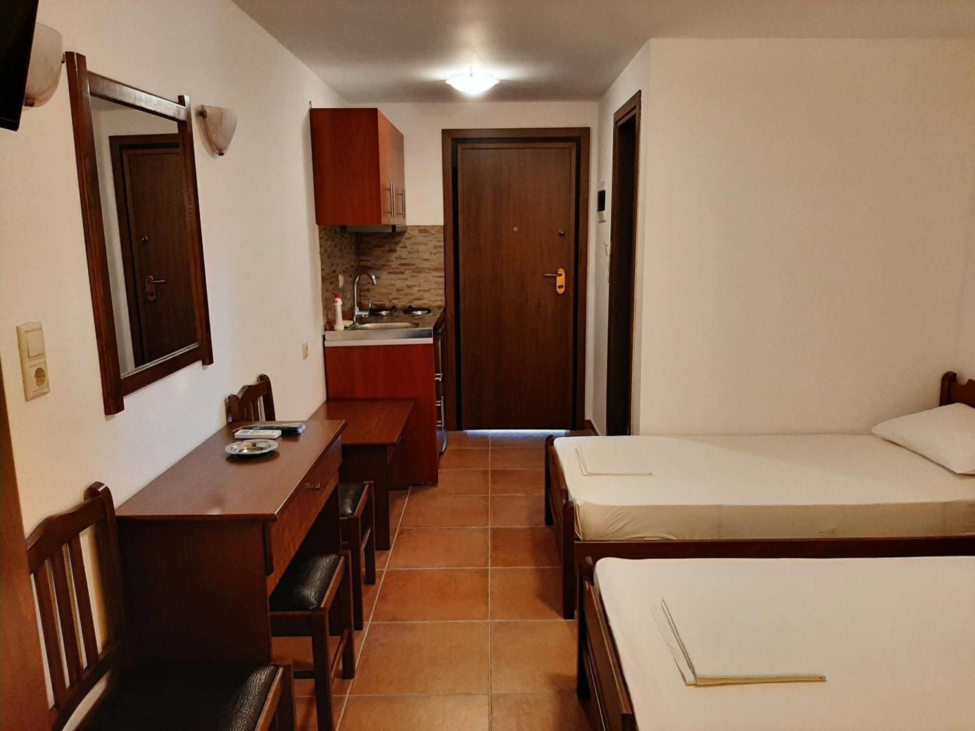 سارتي Hotel Kosmas الغرفة الصورة
