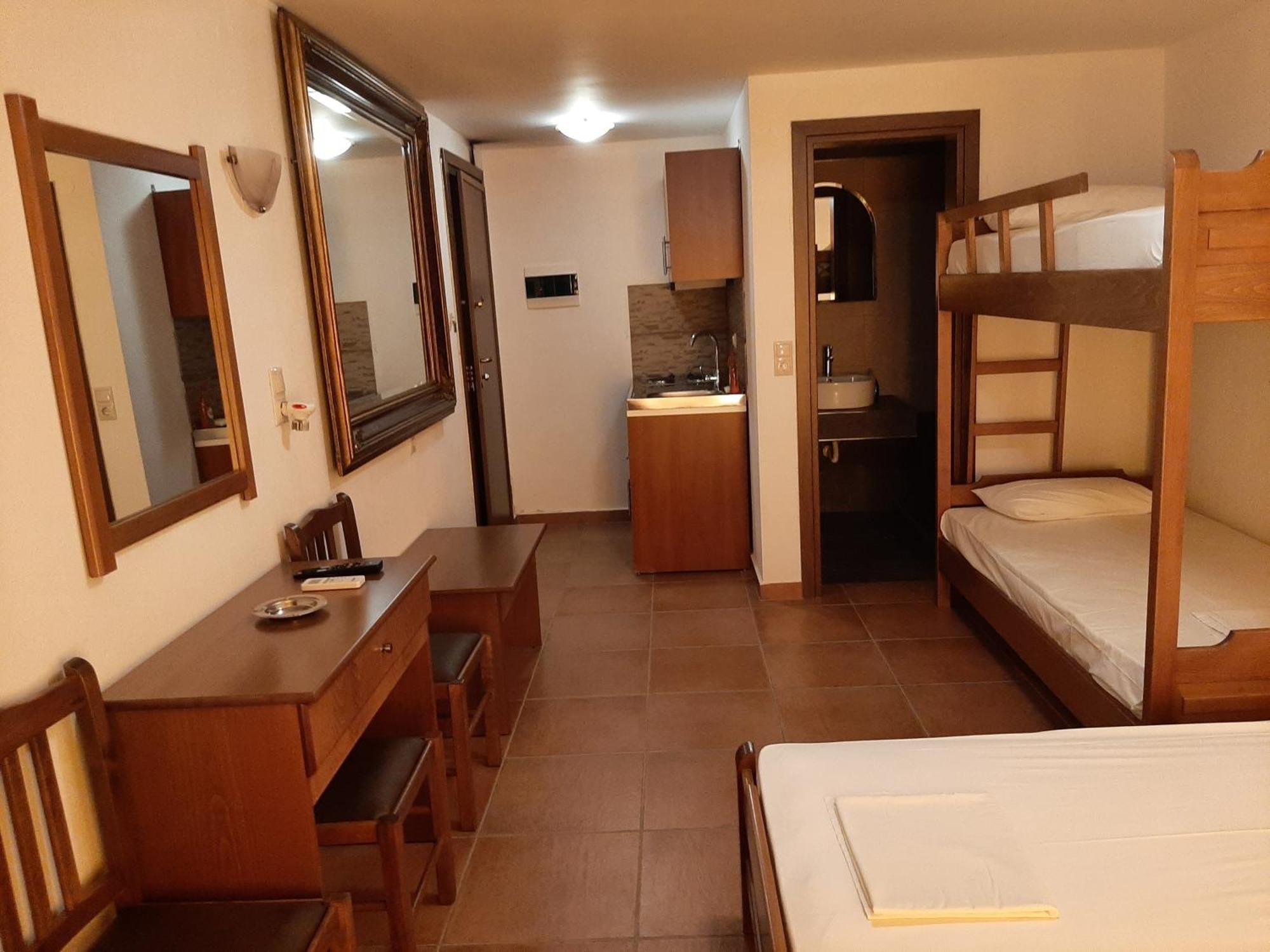 سارتي Hotel Kosmas الغرفة الصورة
