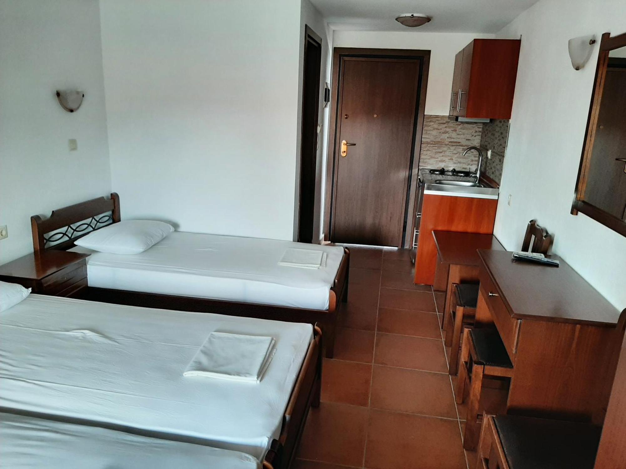 سارتي Hotel Kosmas الغرفة الصورة
